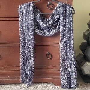 Scarf true navy blue with print